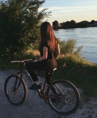 Живу в Москве, великолепном городе возможностей и страсти. ✨
Мои услуги настолько разнообразны, что ты можешь смело попросить меня о самых смелых фантазиях. Ласки, эротический массаж, стриптиз - все это только начало моих возможностей. 💋
Мои клиенты оставляют восторженные отзывы о нашей встрече. Они говорят, что моя нежность, умение слушать и угадывать желания делают меня идеальной партнершей. 🌟
Фотографии, которые ты видишь, на 100% мои и полностью отражают мою привлекательность и харизму. Тебе остается только открыть дверь для нашей встречи и насладиться всей моей страстью. 🔥
Не теряй время, давай создадим незабываемые моменты вместе! Я уже жду твоего звонка. 💫 Ника